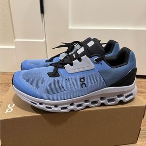 On Running Cloudstratus 2 Blue Sneakers with Black Accents